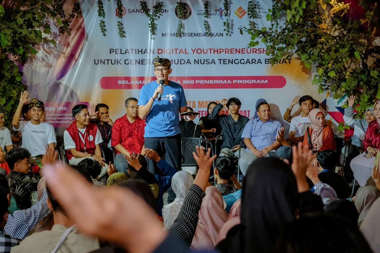 Menteri Pariwisata dan Ekonomi Kreatif/Kepala Badan Pariwisata dan Ekonomi Kreatif (Menparekraf/Kabaparekraf) Sandiaga Salahuddin Uno dalam kegiatan pelatihan di Mataram. DOK KEMENPAREKRAF